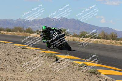 media/Oct-08-2022-SoCal Trackdays (Sat) [[1fc3beec89]]/Turn 7 Inside (145pm)/